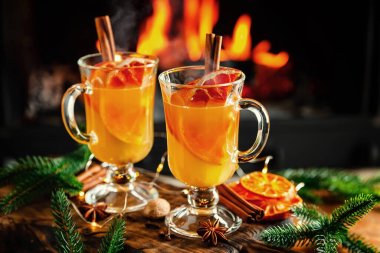 apple cider hot toddy cocktail